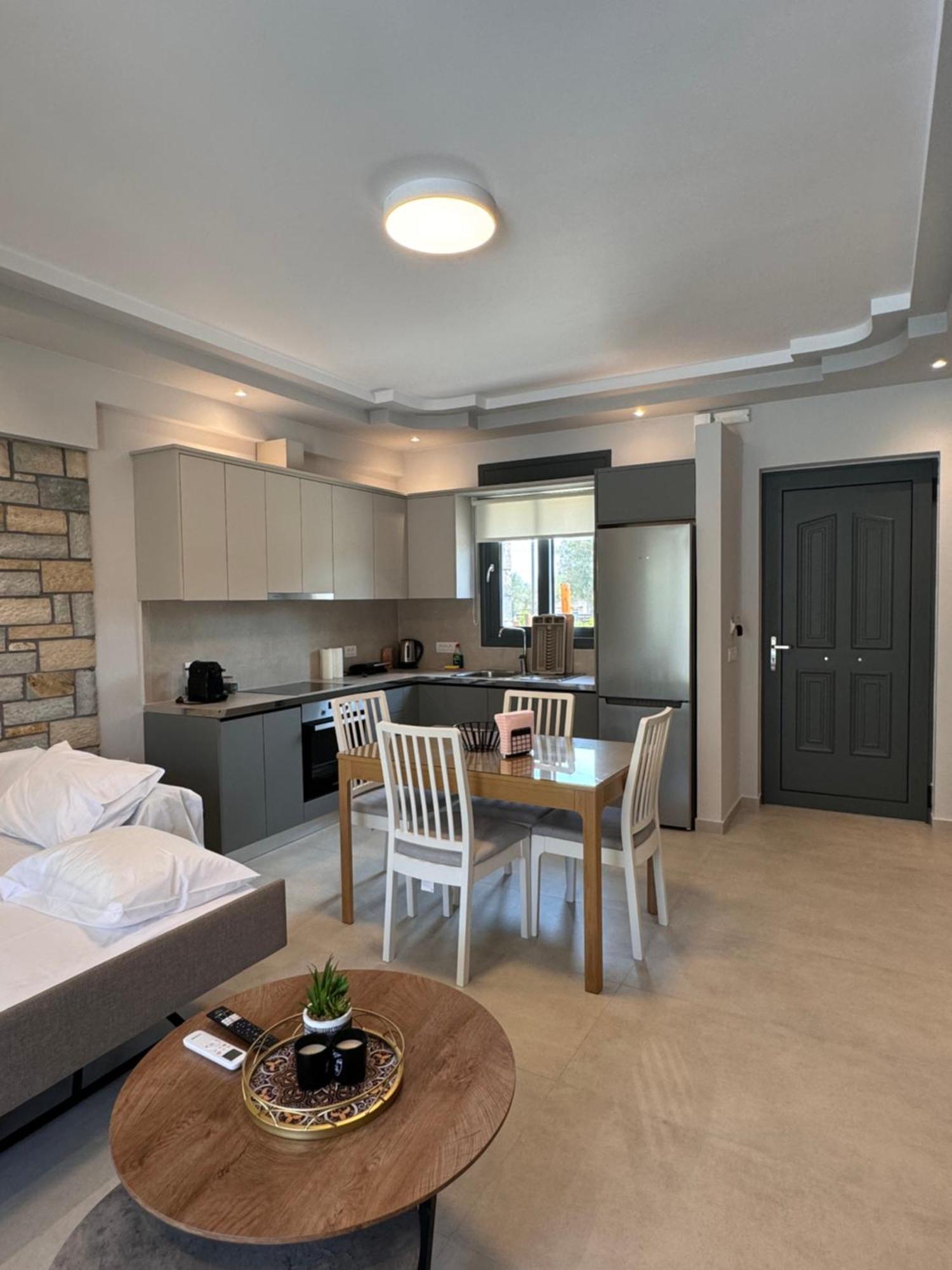 Iris Villas Complex Frínion Eksteriør billede